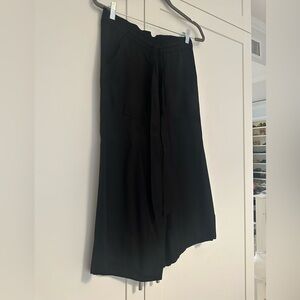 Dagi black culotte pants with a tie waist size US0 /34